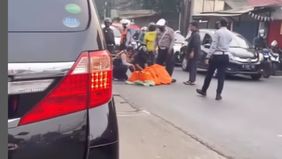 Kejadian pada hari Rabu pagi 16/07/25 sekitar pukul 06:30 WIB, Saat ini korban sudah dibawa pihak ambulance ke RS Polri, Kramat Jati.