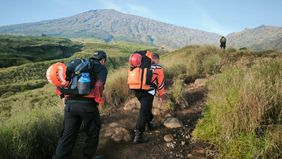 Seorang pendaki asal Swiss, Benedikt Emmenegger, dilaporkan mengalami kecelakaan saat menjajal jalur ekstrem Gunung Rinjani, Nusa Tenggara Barat.