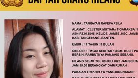 Sampai hari ini belum ada kabar terbaru tentang hilangnya perempuan tersebut.