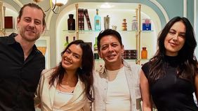 Sophia Latjuba dan Ariel NOAH terlihat kembali bersama diduga keduanya balikan usai putus di 2018 lalu.