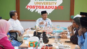 Acara yang berlangsung di Aula Lantai 2 Pascasarjana UIN Cirebon ini tidak hanya menjadi ruang diskusi intelektual, tetapi juga momentum penting dalam mendorong pembaruan pemahaman fikih zakat yang lebih kontekstual dan responsif terhadap tantangan z