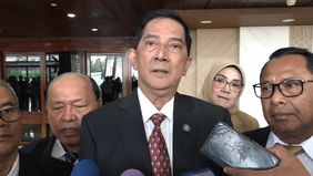 Hal ini dinyatakan Peradi bersama sejumlah organisasi advokat .