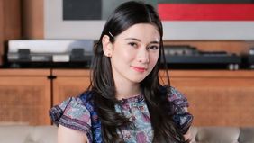 Iris Wullur angkat bicara soal rumor jadi orang ketiga dalam rumah tangga Arif Purnama Oktora dan Kusuma Anggraini.