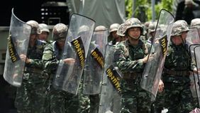 Baku tembak kembali meletus di perbatasan Thailand-Kamboja pada Kamis, 24 Juli 2025, menyusul rangkaian insiden yang memicu ketegangan tajam antara dua negara bertetangga di Asia Tenggara. Kontak senjata langsung meletus di perbatasan kedua negara.