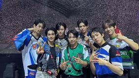 Boy group K-pop EVNNE sukses menggelar tur Asia 'SET N GO' JAKARTA 2025 yang berlangsung pada Sabtu 26 Juli 2025 di The Kasablanka. Keita, salah satu membernya mengaku ingin makan nasi goreng, rendang, hingga seblak.