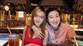 Mantan artis sinetron era 2000-an, Riri Febriana, kembali menjadi perbincangan hangat publik setelah lama tak terdengar kabarnya.