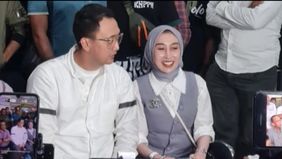 Reza Gladys terlihat tegas dan lantang saat memberikan kesaksian di persidangan kasus pemerasan Nikita Mirzani.