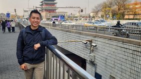 Farah ialah perempuan yang menemani Arya Daru berbelanja di mal Grand Indonesia, sebelum akhirnya ditemukan tewas.