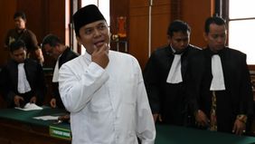 Presiden Prabowo Subianto resmi memberikan amnesti kepada Sugi Nur Raharja alias Gus Nur. Namanya termasuk dalam daftar 1.178 narapidana yang menerima pengampunan berdasarkan Keputusan Presiden (Keppres) Nomor 17 Tahun 2025.