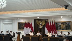 Presiden Prabowo Subianto mengingatkan para pembantunya di Kabinet Indonesia Maju mengenai pentingnya kewaspadaan terhadap kekuatan-kekuatan ekonomi yang beroperasi dengan agenda terselubung merugikan rakyat.