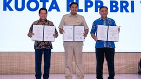 PT Bank Rakyat Indonesia (Persero) Tbk atau BRI terus memperkuat perannya sebagai mitra strategis pemerintah dalam memperluas akses kepemilikan rumah bagi Masyarakat Berpenghasilan Rendah (MBR). 