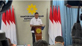 Kepala Kantor Komunikasi Kepresidenan (PCO) Hasan Nasbi mengimbau seluruh masyarakat Indonesia untuk menghentikan aktivitas selama tiga menit pada 17 Agustus 2025, saat peringatan detik-detik Proklamasi Kemerdekaan di Istana Negara berlangsung.