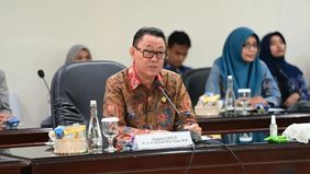Komisi Pemberantasan Korupsi (KPK) memanggil Ahmadi Noor Supit (ANS), mantan anggota Badan Pemeriksa Keuangan (BPK) RI.