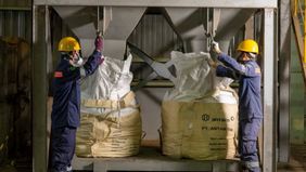 Holding Industri Pertambangan Indonesia, MIND ID, menegaskan komitmennya untuk terus mengoptimalkan peran mineral strategis nasional dalam mendukung pertumbuhan industri baterai kendaraan listrik (EV).