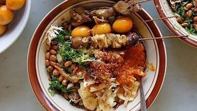 Bubur ayam resmi dinobatkan sebagai bubur terbaik di dunia  berdasarkan situs kuliner internasional TasteAtlas.
