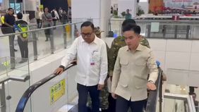 Wakil Presiden Republik Indonesia, Gibran Rakabuming Raka, bersama jajaran menteri Kabinet Merah Putih, memilih menggunakan kereta cepat Whoosh untuk perjalanan menuju Batujajar, Bandung, Jawa Barat.