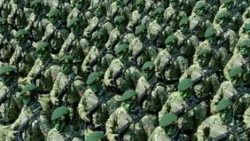 Presiden Republik Indonesia, Prabowo Subianto, menegaskan bahwa Indonesia harus memiliki sistem pertahanan yang kokoh guna menjaga kedaulatan negara di tengah situasi geopolitik dunia yang penuh ketidakpastian.