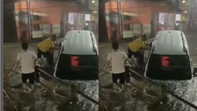 Sekitar pukul 18.55 WIB, sebuah mobil dilaporkan terjeblos di Bukit Cengkeh 2, Tugu, Kecamatan Cimanggis. Lokasi kejadian berada tak jauh dari gerbang masuk Bukit Cengkeh 2 yang dekat lapangan. Proses evakuasi saat ini tengah berlangsung dengan bantu