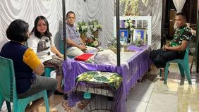 Gubernur Nusa Tenggara Timur (NTT) Melki Laka Lena menyatakan komitmennya untuk membantu Sersan Mayor Christian Namo beserta istri dan keluarga besar dalam memperjuangkan keadilan atas meninggalnya anak kedua mereka, Prada Lucky, yang diduga menjadi 