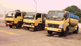 Pemerintah Provinsi (Pemprov) DKI Jakarta menindak tegas tiga truk pengangkut tinja yang kedapatan membuang limbah domestik ke saluran drainase di Jalan DI Panjaitan, Jatinegara, Jakarta Timur, Sabtu, 9 Agustus 2025.