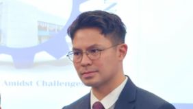 Sesuai dengan asta cita Presiden Prabowo , melanjutkan hilirisasi dan industrialisasi untuk meningkatkan nilai tambah di dalam negeri , saya berharap dengan kehadiran dan kontribusi kami para pekerja seni yang berkolaborasi dengan para pengusaha dala