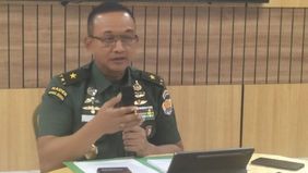 Penganiayaan yang menewaskan Prada Lucky Chepril Saputra Namo terjadi saat masa pembinaan prajurit di lingkungan TNI AD, menurut keterangan Kepala Dinas Penerangan TNI AD Brigjen TNI Wahyu Yudhayana. 