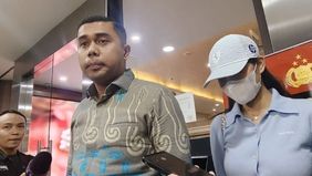 Putri politisi Andre Rosiade, Azizah Salsha atau Nurul Azizah Rosiade, resmi melaporkan akun media sosial yang diduga menyebarkan fitnah terhadap dirinya ke Bareskrim Polri.
