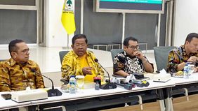 Di Jakarta, Wakil Presiden Gibran Rakabuming Raka bertemu dengan Wapres ke-6 RI Jenderal (Purn) Try Sutrisno, yang dinilai Wakil Ketua Umum Partai Golkar Idrus Marham sebagai bukti keharmonisan hubungan antartokoh nasional.