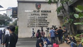 Mantan Ketua Komisi Pemberantasan Korupsi (KPK), Abraham Samad, menyatakan kesiapannya untuk memenuhi panggilan pemeriksaan dari Polda Metro Jaya terkait laporan dugaan penggunaan ijazah palsu oleh Presiden Joko Widodo. Pemeriksaan tersebut dijadwalk