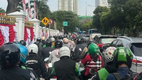 Sejumlah ruas jalan di Jakarta mengalami kemacetan parah pada Kamis pagi, 14 Agustus 2025 akibat pelaksanaan gladi bersih peringatan Hari Ulang Tahun ke-80 Republik Indonesia di sekitar Istana Negara, Jakarta Pusat.