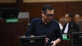 KPK memanggil Komisaris Utama PT Dosni Roha Logistik (DNR Logistics), Bambang Rudijanto Tanoesoedibjo (BRT), untuk memberikan keterangan sebagai saksi dalam penyidikan dugaan korupsi terkait jasa pengangkutan penyaluran bansos di Kemensos.