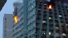 Kebakaran kembali terjadi di wilayah Jakarta. Kali ini, salah satu kamar di apartemen kawasan Cengkareng Timur, Jakarta Barat, dilalap si jago merah pada Selasa, 19 Agustus 2025 sekitar pukul 18.02 WIB.