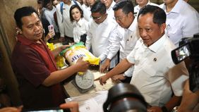 Pemerintah memastikan penyaluran beras Program Stabilisasi Pasokan dan Harga Pangan (SPHP) mampu mengamankan pasokan beras di pasar