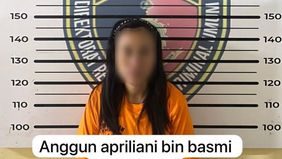 Aksi nekat seorang ibu rumah tangga di Lampung Tengah berakhir di tangan polisi. Perempuan berinisial AA (33) itu ditangkap setelah kedapatan mencuri sepeda motor milik warga di Kecamatan Trimurjo.