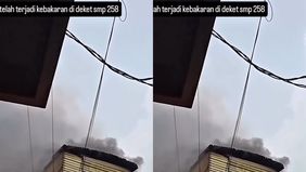 Belum di ketahui penyebab kebakaran, Saat ini sedang di lakukan proses pemadaman.