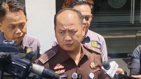 Kejaksaan Agung (Kejagung) mencopot Kepala Kejaksaan Negeri (Kajari) Jakarta Barat, Hendri Antoro.