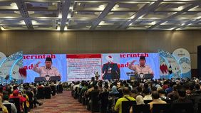 Presiden RI Prabowo Subianto mengingatkan adanya pihak-pihak yang berusaha mengadu domba bangsa dan mengambil keuntungan dari kerusuhan, sementara rakyat justru menjadi pihak yang paling dirugikan.