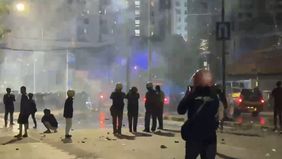 Titik bentrok polisi dengan massa telah berkurang.