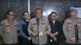 Kadiv Propam Polri Irjen Pol Abdul Karim menyampaikan bahwa pihaknya tengah memeriksa tujuh anggota Satuan Brimob Polda Metro Jaya terkait insiden kendaraan taktis (rantis) yang menewaskan seorang pengemudi ojek online (ojol) di Jakarta.