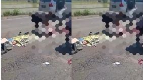 Akibat kecelakaan itu, dua pengendara sepeda motor tewas di tempat kejadian perkara (TKP).