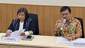 Komisi Nasional Hak Asasi Manusia (Komnas HAM) mengingatkan aparat penegak hukum agar tetap menjunjung tinggi prinsip-prinsip hak asasi manusia dalam mengamankan aksi unjuk rasa. Komnas HAM menegaskan pentingnya menghindari tindakan represif.