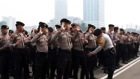 Kepolisian Resor Metro Jakarta Pusat mengerahkan 5.369 personel gabungan yang terdiri dari unsur TNI, Polri, dan Pemerintah Provinsi DKI Jakarta guna mengamankan aksi demonstrasi yang berlangsung di depan Gedung DPR/MPR RI.