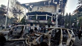 Badan Penanggulangan Bencana Daerah (BPBD) Kota Makassar, Sulawesi Selatan, mengungkapkan bahwa estimasi awal kerugian negara akibat aksi pembakaran Gedung DPRD Kota Makassar yang dilakukan oleh massa mencapai sekitar Rp253,4 miliar. 