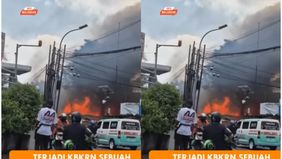 Terjadi kebakaran sebuah warung di dekat patung pesawat Sudimoro, Kota Malang pada Senin pagi hari ini, saat ini tim Damkar sudah berada di lokasi.
