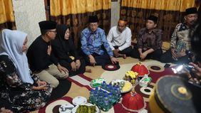 Menag mendoakan agar almarhum mendapat tempat terbaik di sisi Allah SWT. “Insya Allah mudah-mudahan Allah SWT menjemput kita semuanya dalam keadaan khusnul khatimah. Kami mendoakan agar almarhum diterima dengan husnul khatimah dan keluarga yang ditin