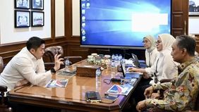 Sekretaris Kabinet (Seskab) Teddy Indra Wijaya menegaskan pemerintah segera mempercepat perbaikan fasilitas umum yang rusak akibat aksi anarkis dalam demonstrasi pekan lalu.