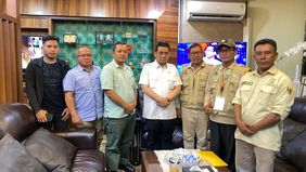 Wakil Menteri Desa dan Pembangunan Daerah Tertinggal Riza Patria memberikan apresiasi atas capaian panen raya jagung seluas 10.000 hektare di Kabupaten Banyuasin, Sumatera Selatan.
