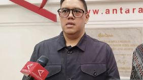 Wakil Ketua Komisi I DPR RI, Dave Laksono, mengimbau masyarakat agar tidak merasa cemas terhadap rencana pelibatan warga dalam sistem Pengamanan Masyarakat Swakarsa (Pam Swakarsa) yang saat ini digagas oleh TNI.