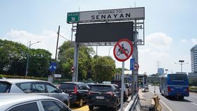 Tujuh gerbang tol di Ruas Tol Dalam Kota (Cawang–Tomang–Pluit) terbakar akibat aksi massa di sekitar Gedung MPR/DPR pada akhir Agustus 2025 lalu.