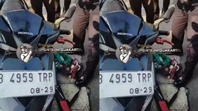 Seorang pria yang belum diketahui identitasnya mengalami kecelakaan tunggal di Jalan Warung Jati Barat, Pasar Minggu Jakarta Selatan pada Sabtu ( 06/09 ) pagi sekitar pukul 08.00 WIB dekat perumahan Warung Buncit Permai.